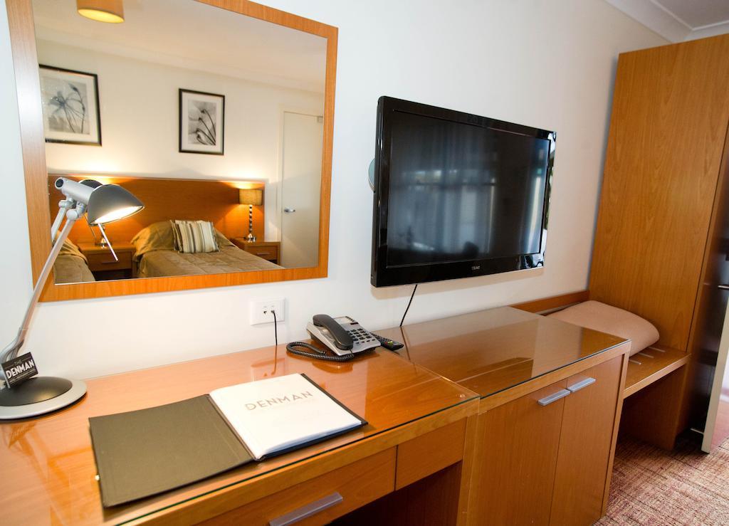 The Grapevine Motel Denman Room photo